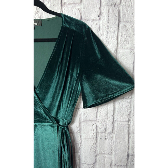 Lulus Amour Green Velvet Wrap Dress High Low Flutter Sleeve Stretch V Neck L - Picture 7 of 12